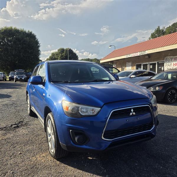 Mitsubishi Outlander Sport ES 2WD 2015