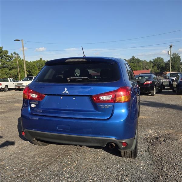 Mitsubishi Outlander Sport ES 2WD 2015