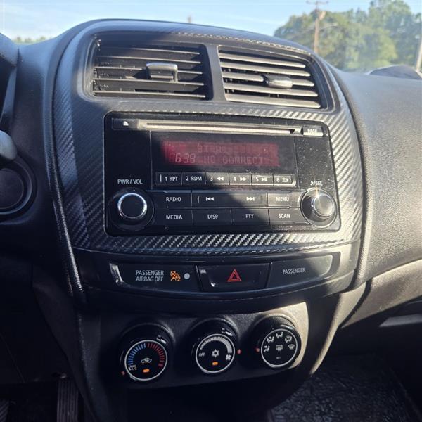 Mitsubishi Outlander Sport ES 2WD 2015