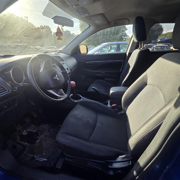 Mitsubishi Outlander Sport ES 2WD 2015