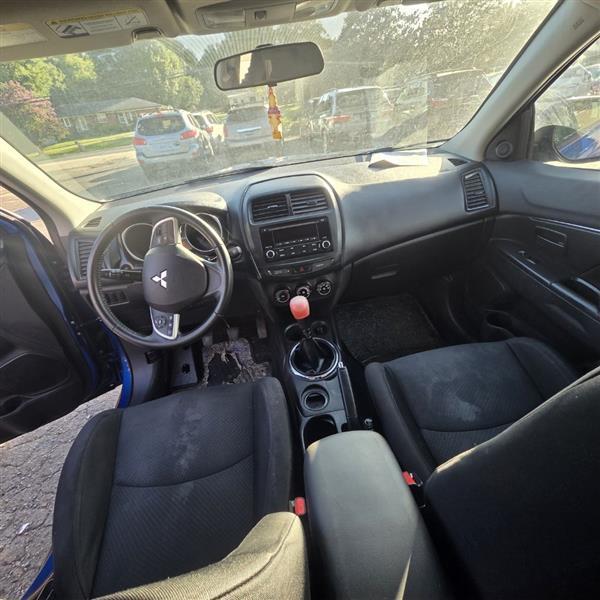 Mitsubishi Outlander Sport ES 2WD 2015