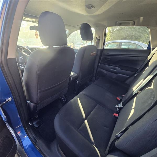 Mitsubishi Outlander Sport ES 2WD 2015