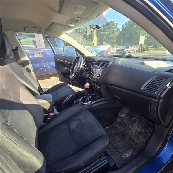 Mitsubishi Outlander Sport ES 2WD 2015