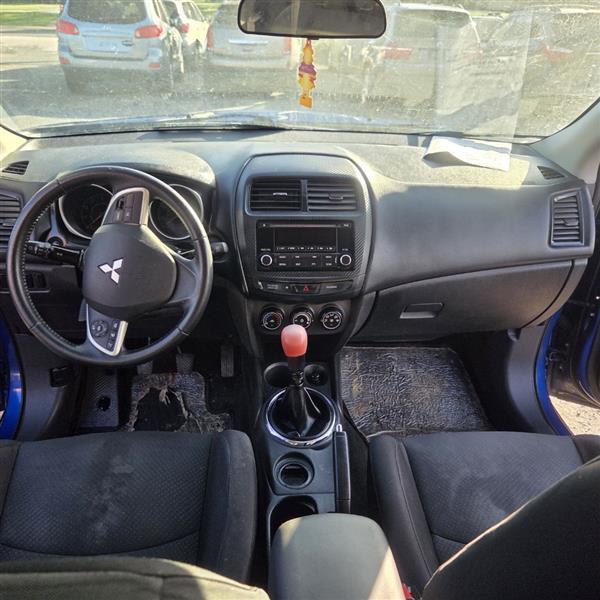 Mitsubishi Outlander Sport ES 2WD 2015