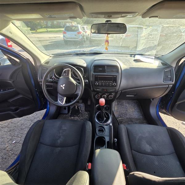 Mitsubishi Outlander Sport ES 2WD 2015