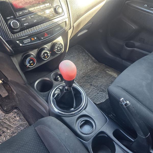 Mitsubishi Outlander Sport ES 2WD 2015