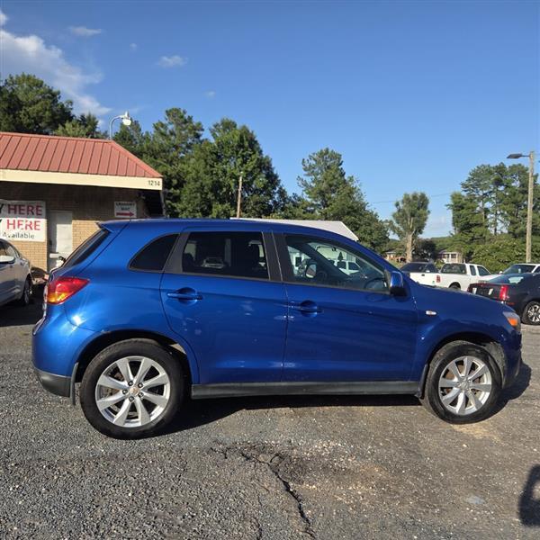 Mitsubishi Outlander Sport ES 2WD 2015