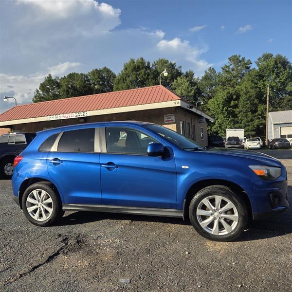Mitsubishi Outlander Sport ES 2WD 2015