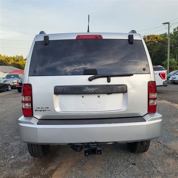 Jeep Liberty Sport 4WD 2012
