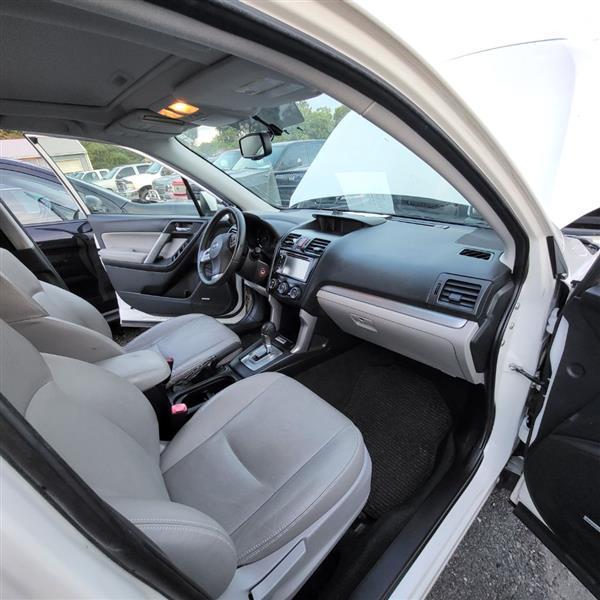 Subaru Forester 2.5i Touring 2014