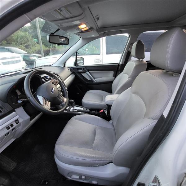 Subaru Forester 2.5i Touring 2014