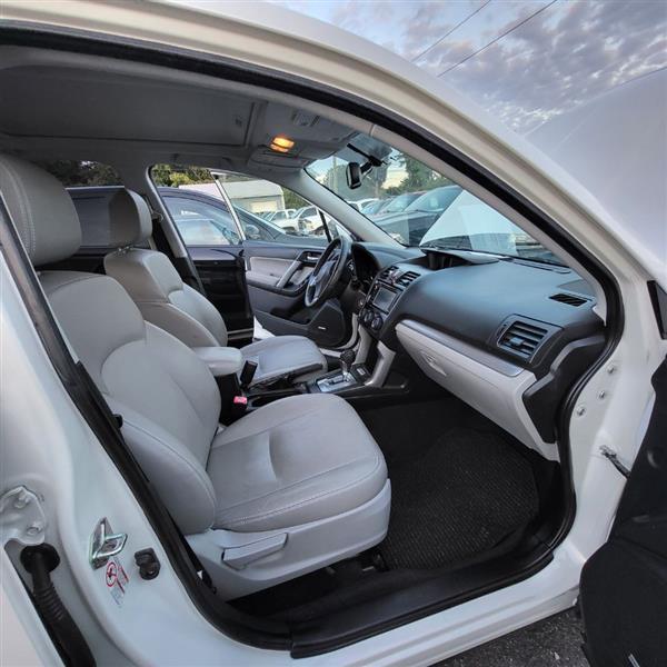 Subaru Forester 2.5i Touring 2014