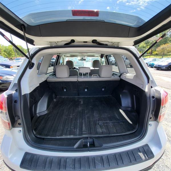 Subaru Forester 2.5i Touring 2014