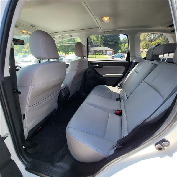 Subaru Forester 2.5i Touring 2014