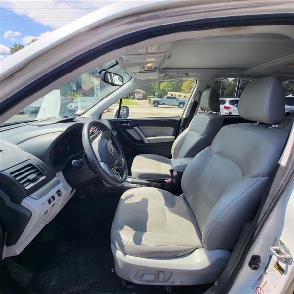 Subaru Forester 2.5i Touring 2014