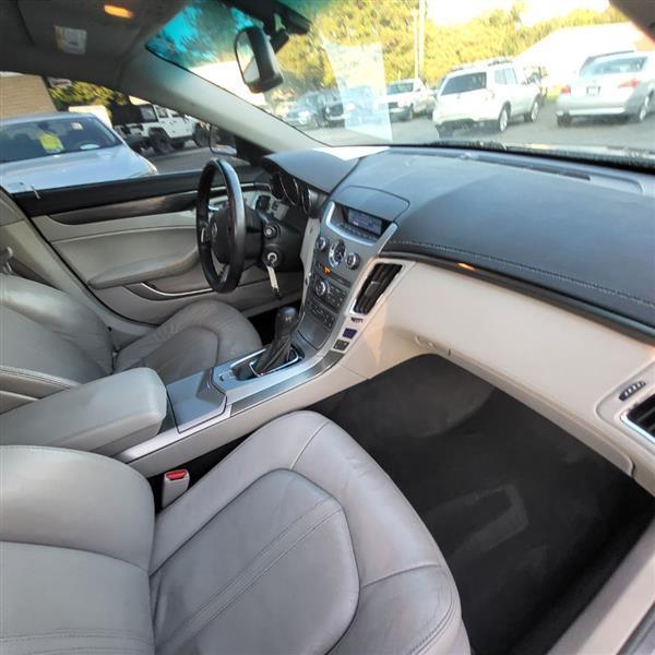 Cadillac CTS 3.6L SIDI with Navigation 2009