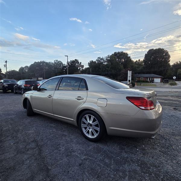 Toyota Avalon XL 2006