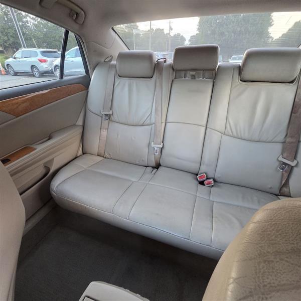 Toyota Avalon XL 2006