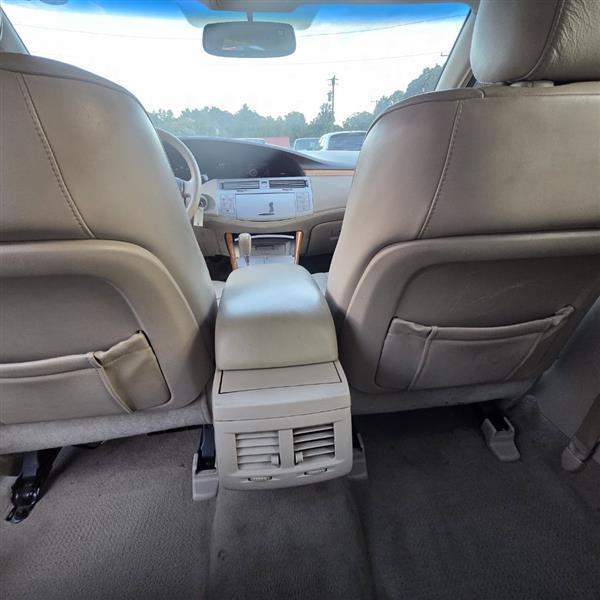 Toyota Avalon XL 2006