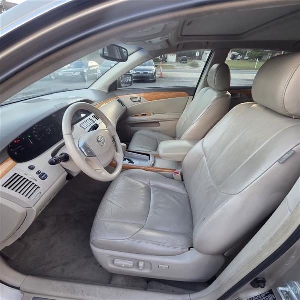 Toyota Avalon XL 2006