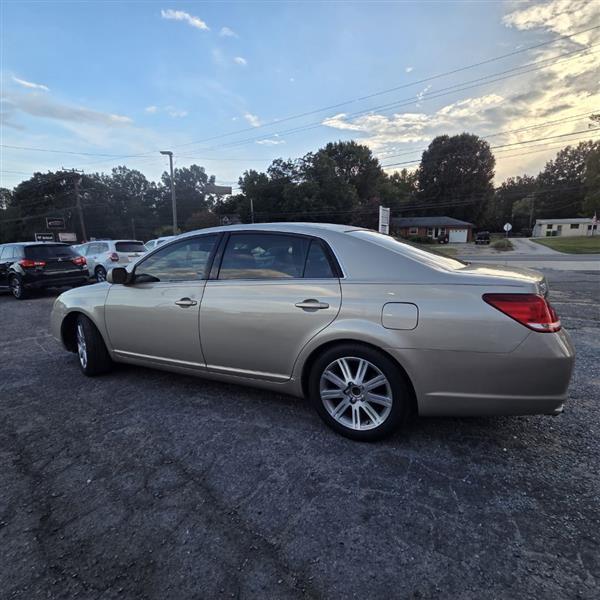 Toyota Avalon XL 2006