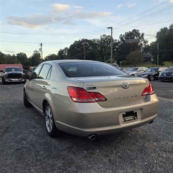 Toyota Avalon XL 2006