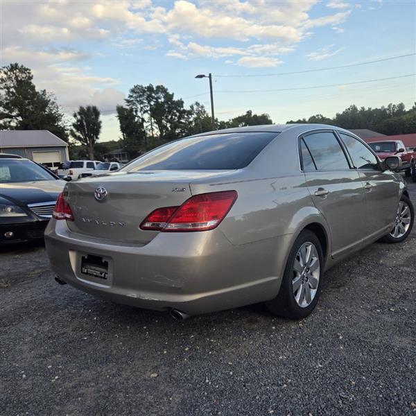 Toyota Avalon XL 2006
