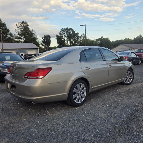 Toyota Avalon XL 2006