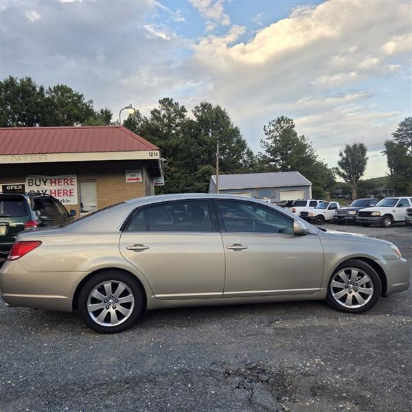 Toyota Avalon XL 2006