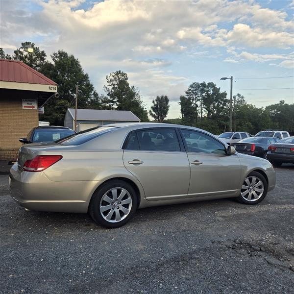 Toyota Avalon XL 2006
