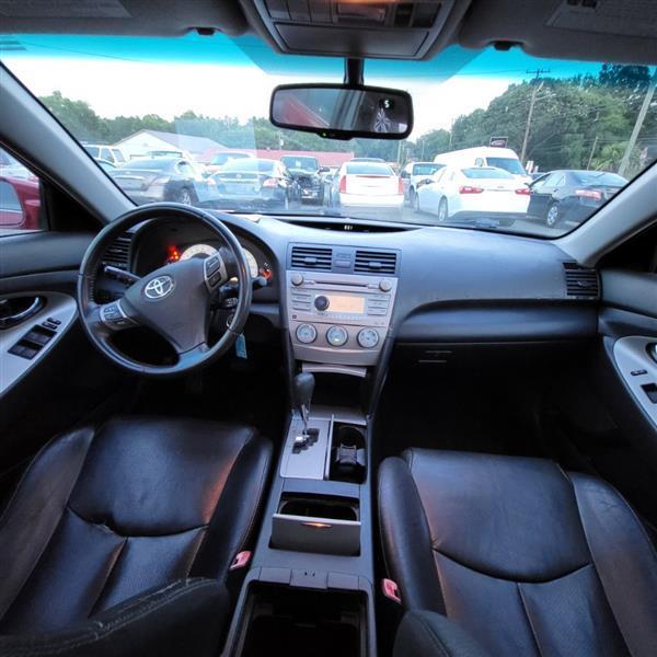 Toyota Camry SE V6 6-Spd AT 2009