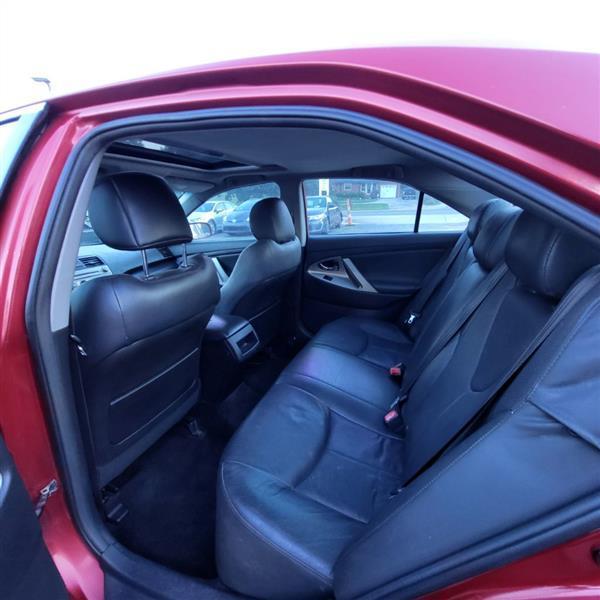 Toyota Camry SE V6 6-Spd AT 2009