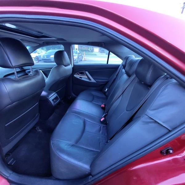 Toyota Camry SE V6 6-Spd AT 2009