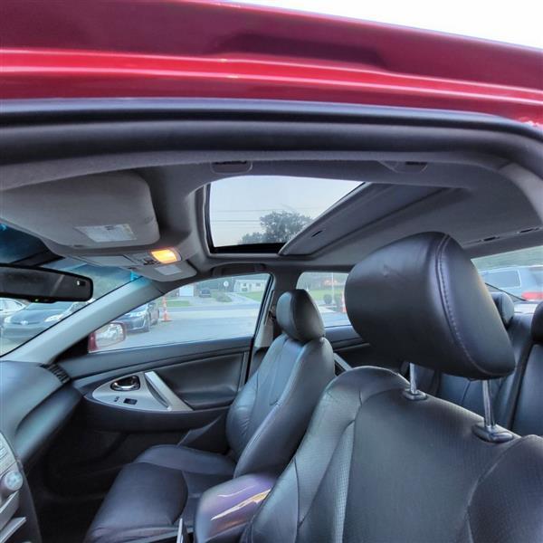 Toyota Camry SE V6 6-Spd AT 2009