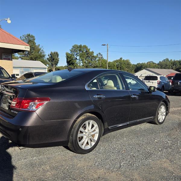 Lexus ES 350 Sedan 2010
