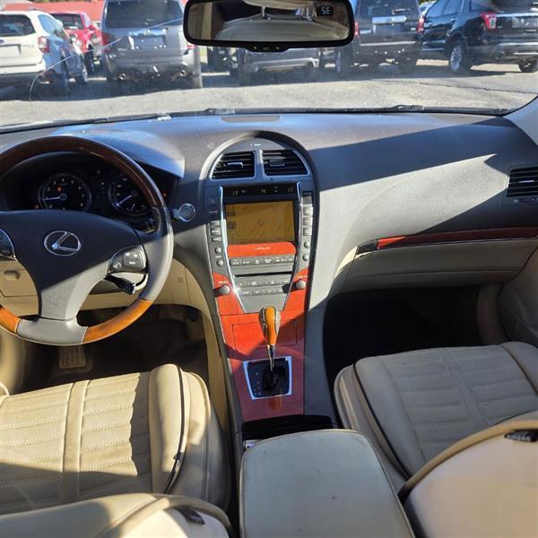 Lexus ES 350 Sedan 2010