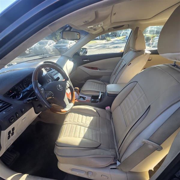 Lexus ES 350 Sedan 2010