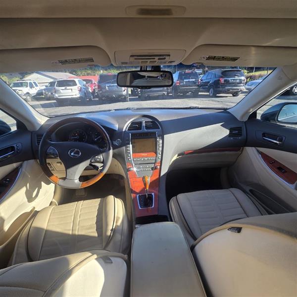 Lexus ES 350 Sedan 2010