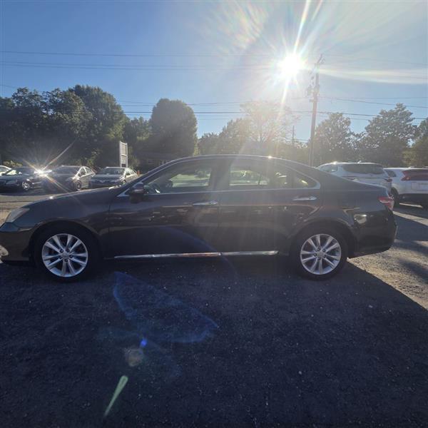 Lexus ES 350 Sedan 2010