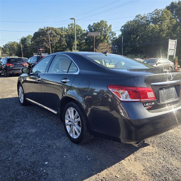 Lexus ES 350 Sedan 2010