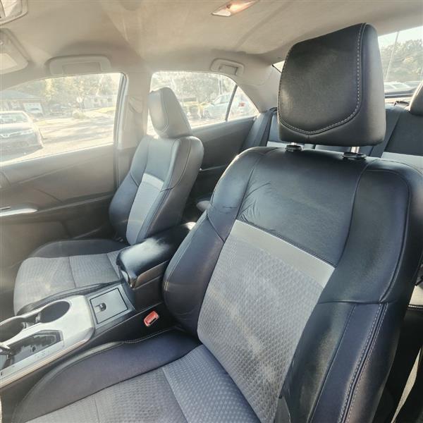 Toyota Camry SE 2012