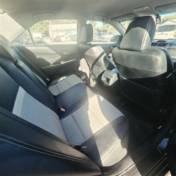 Toyota Camry SE 2012