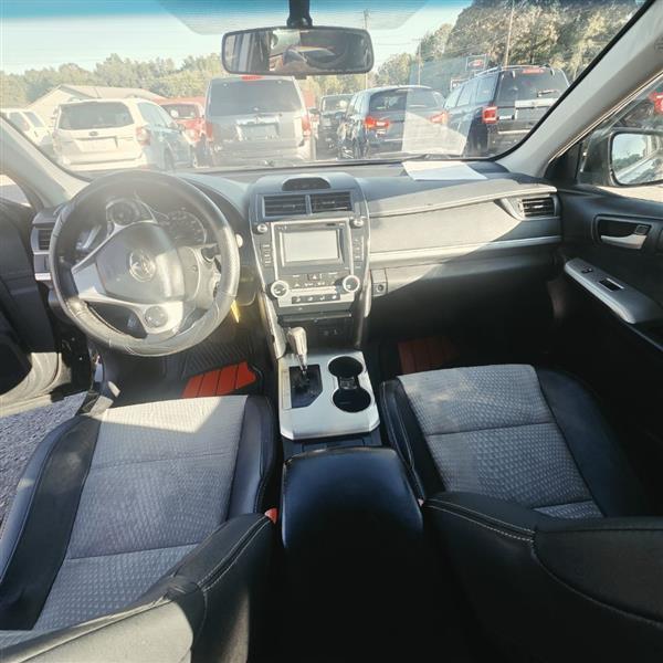 Toyota Camry SE 2012