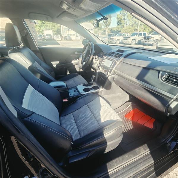 Toyota Camry SE 2012