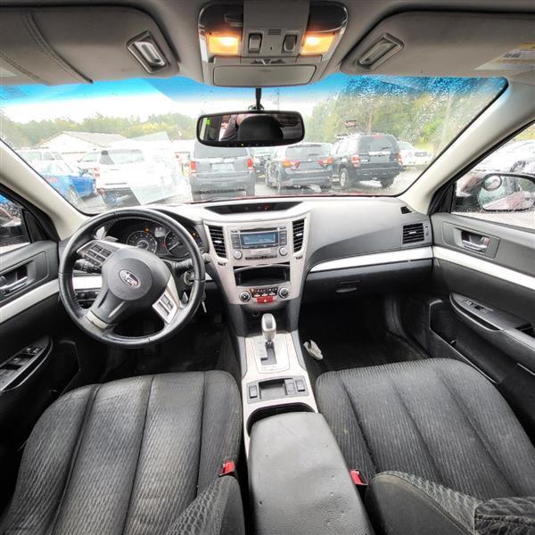 Subaru Outback 2.5i Premium 2012