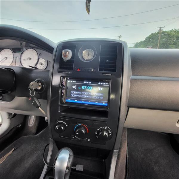 Chrysler 300 Base 2006