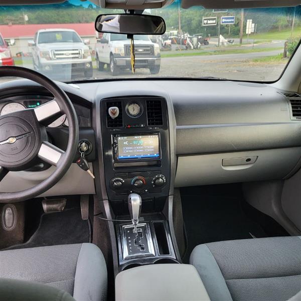 Chrysler 300 Base 2006