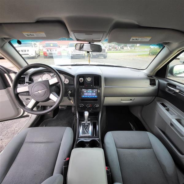 Chrysler 300 Base 2006