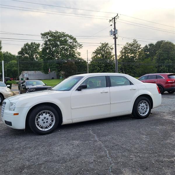Chrysler 300 Base 2006