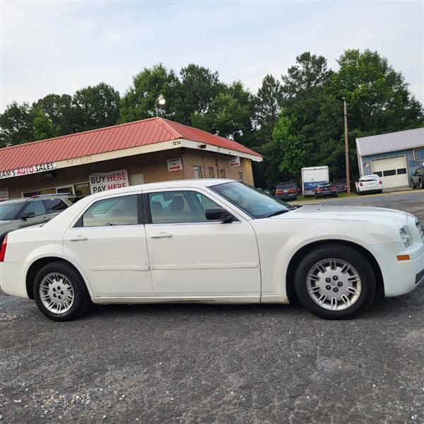 Chrysler 300 Base 2006